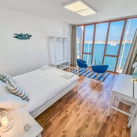 Umag Center Seafront Seaview Old Town Apartment 1 Exterior photo